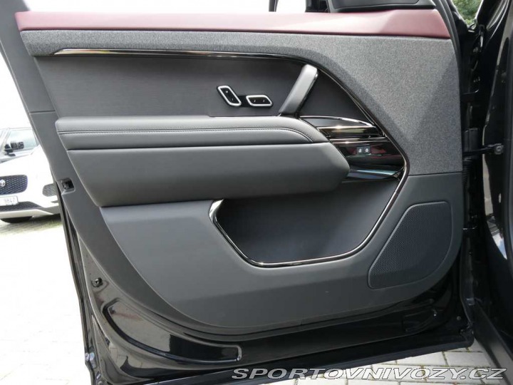 Ostatní značky Ostatní modely Land Rover Range Rover Sport Dynamic SE P460e 2025