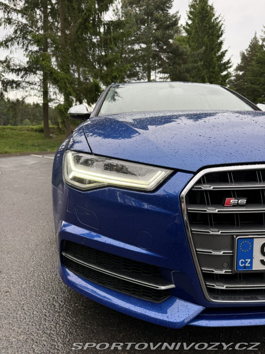 Audi S6  2015
