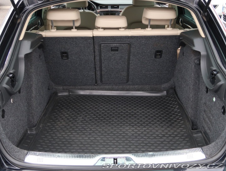 Škoda Superb Elegance 3.6 FSI V6 2011