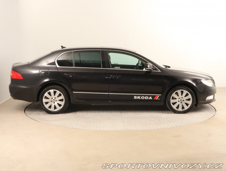Škoda Superb Elegance 3.6 FSI V6 2011