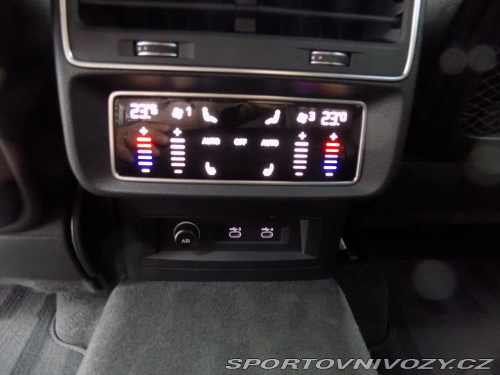 Audi RS Q8 4.0TFSi/Matrix/PANO/1.Maj 2021