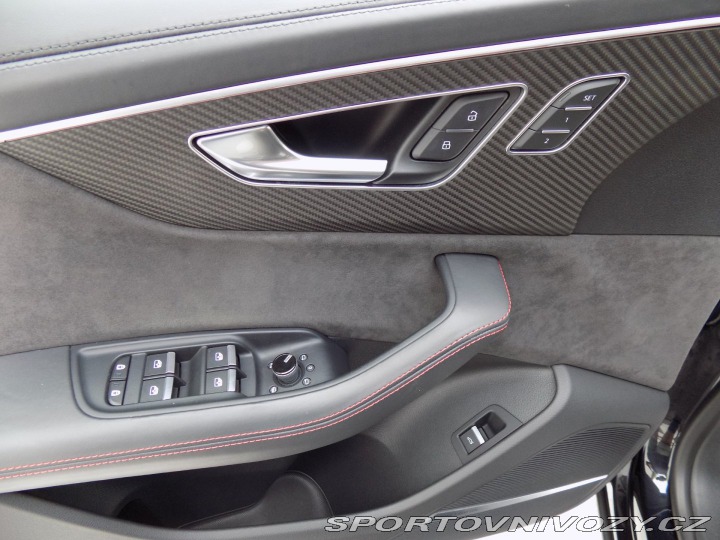 Audi RS Q8 4.0TFSi/Matrix/PANO/1.Maj 2021