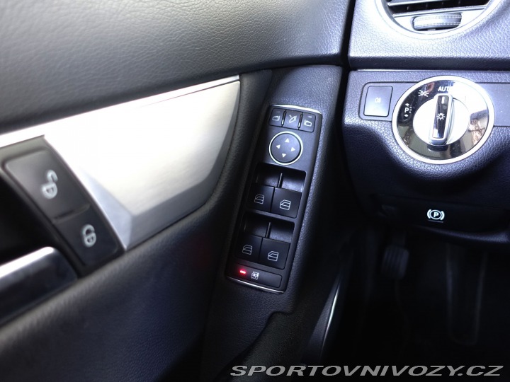 Mercedes-Benz C C 300 CDI 4MATIC 2012