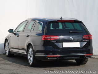 Volkswagen Ostatní modely Passat Highline 2.0 BiTDI 2016