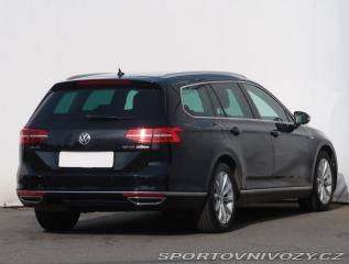 Volkswagen Ostatní modely Passat Highline 2.0 BiTDI 2016
