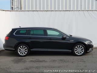 Volkswagen Ostatní modely Passat Highline 2.0 BiTDI 2016