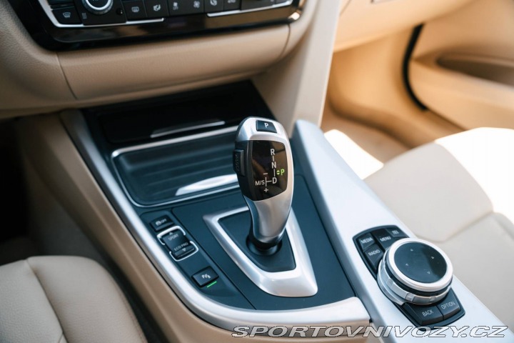 BMW 3 328i A/T 2013