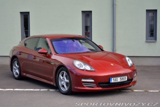 Porsche Panamera 4