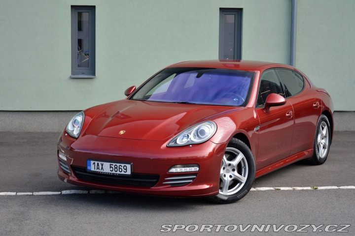 Porsche Panamera 4 2010