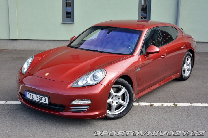 Porsche Panamera 4 2010