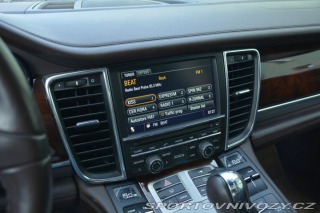 Porsche Panamera 4 2010
