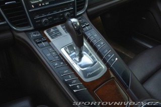 Porsche Panamera 4 2010