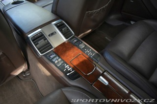 Porsche Panamera 4 2010