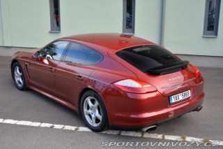 Porsche Panamera 4 2010