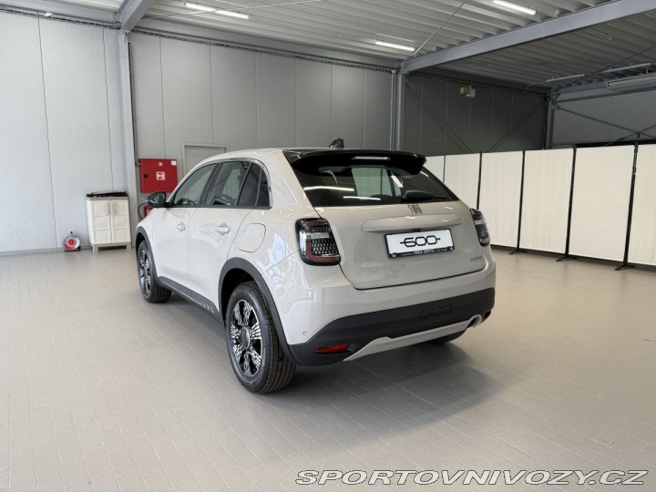 Fiat 600 1.2 Turbo Hybrid 110k MHE 2025