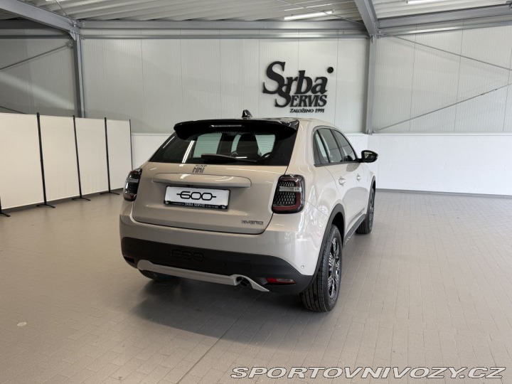 Fiat 600 1.2 Turbo Hybrid 110k MHE 2025