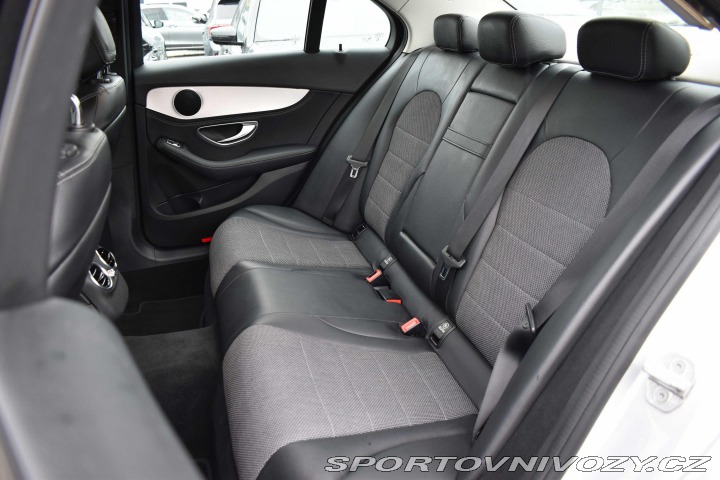 Mercedes-Benz C C 220 d 4MATIC*AMG-LINE*Č 2015