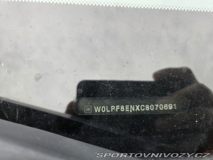 Opel Astra Sports Tourer 2012
