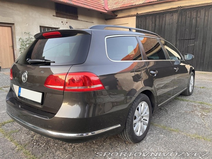 Volkswagen Ostatní modely Passat 2,0 TDi, 2 sady kol, 20 2012