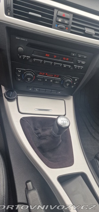 BMW 3 E90 330i 2005