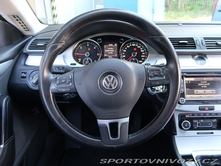 Volkswagen Passat CC CC Comfortline 2.0 TDI 2011