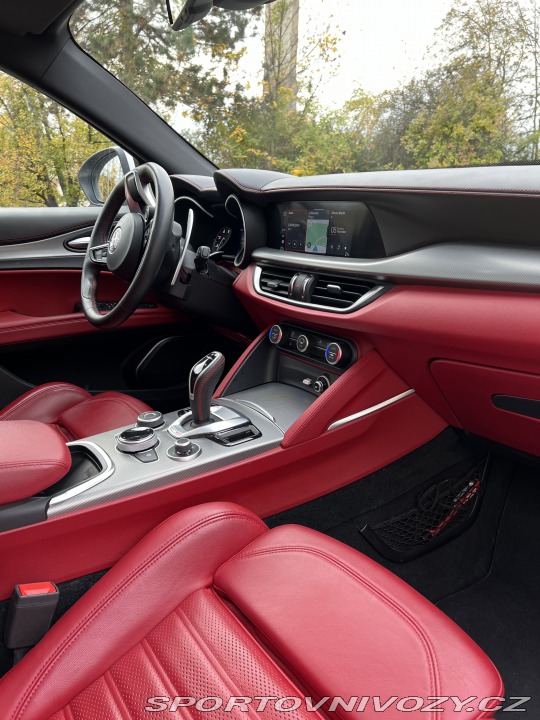 Alfa Romeo Stelvio  2020