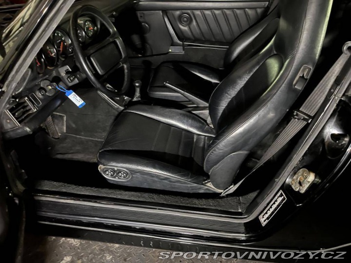 Porsche 911 964 3.6 Carrera 4 1989