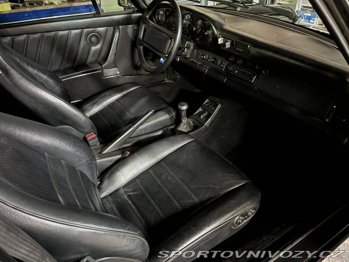Porsche 911 964 3.6 Carrera 4 1989
