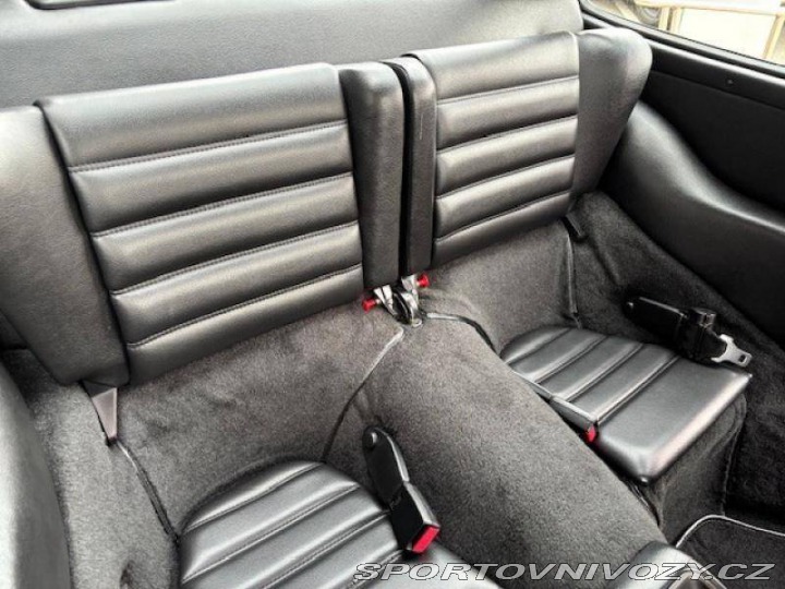 Porsche 911 Carrera 4 1989