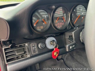 Porsche 911 Carrera 4 1989