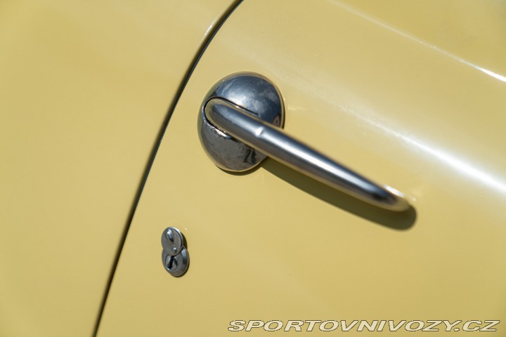 Ostatní značky Ostatní modely Studebaker CHAMPION REGAL DELUXE CABRIOLET 1950