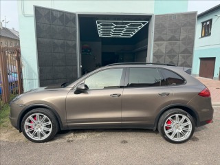 Porsche Cayenne 4,8   Turbo V8 580ps