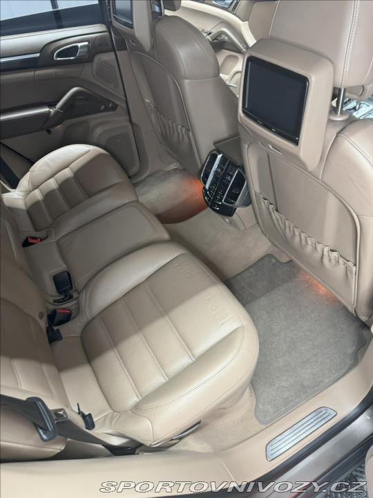 Porsche Cayenne 4,8 Turbo V8 580ps 2011