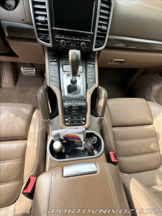 Porsche Cayenne 4,8 Turbo V8 580ps 2011