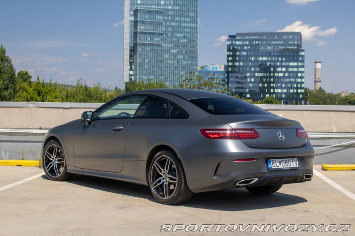 Mercedes-Benz E Kupé 200 4matic A/T 2018