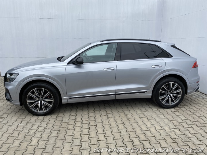 Audi SQ8  2020