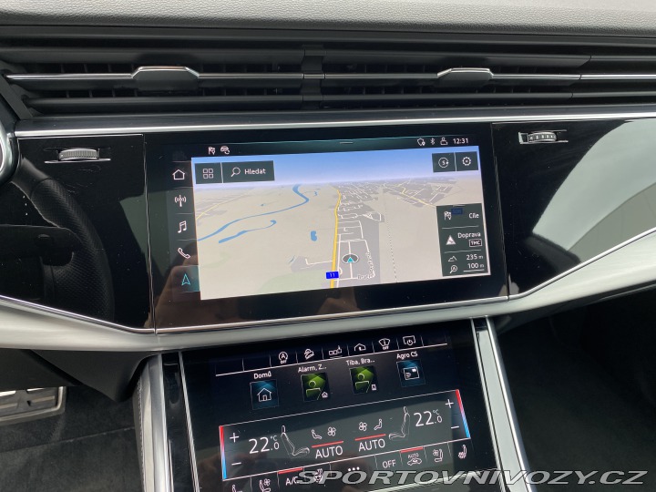Audi SQ8  2020