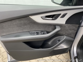 Audi SQ8  2020