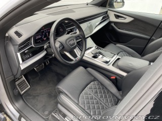 Audi SQ8  2020