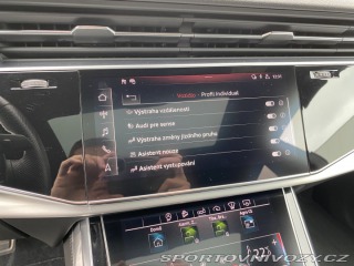 Audi SQ8  2020