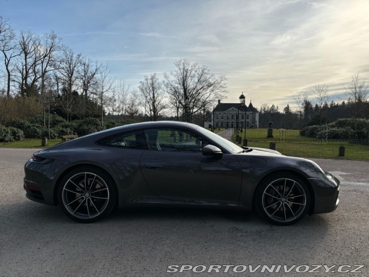 Porsche 911 Carrera 2020