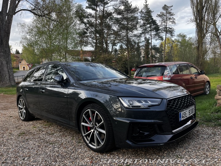 Audi S4 B9 avant 2017