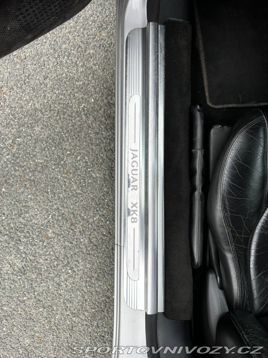 Jaguar XK8  2001