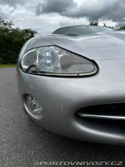 Jaguar XK8  2001