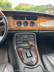 Jaguar XK8  2001