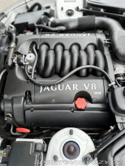 Jaguar XK8  2001