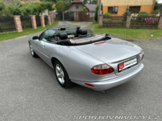 Jaguar XK8  2001