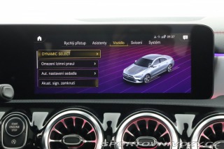 Mercedes-Benz CLA AMG Paket 200 2023