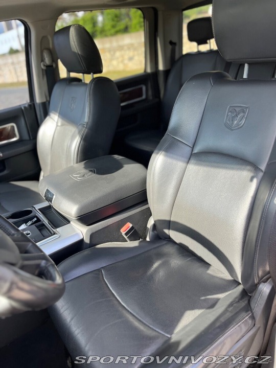 Dodge Ostatní modely RAM 5,7 Hemi Laramie 2010