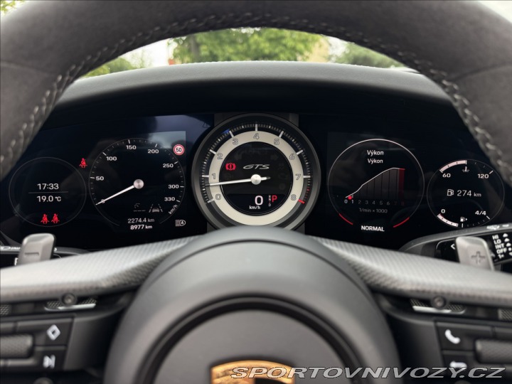 Porsche 911 Carrera GTS Chrono 2024
